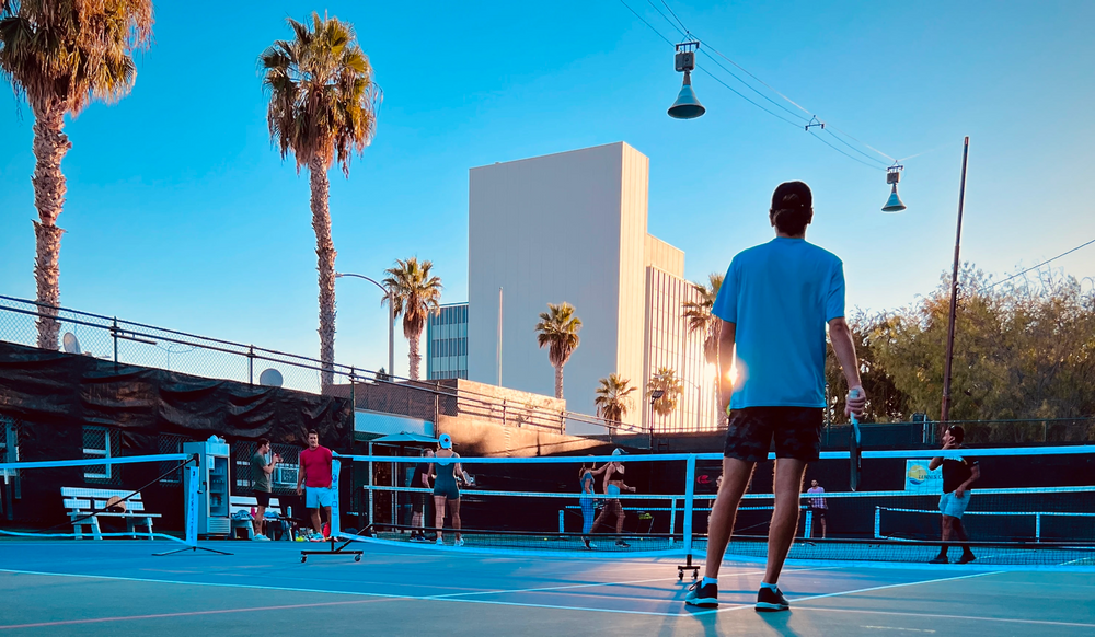 Best Places to Play Pickleball in Los Angeles CA: Courts Times