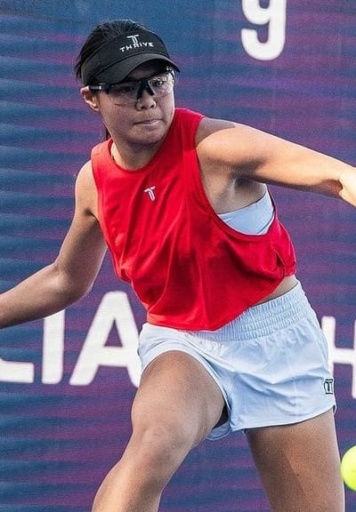 Future Looks Bright for Latest Tennis Convert Samantha Parker